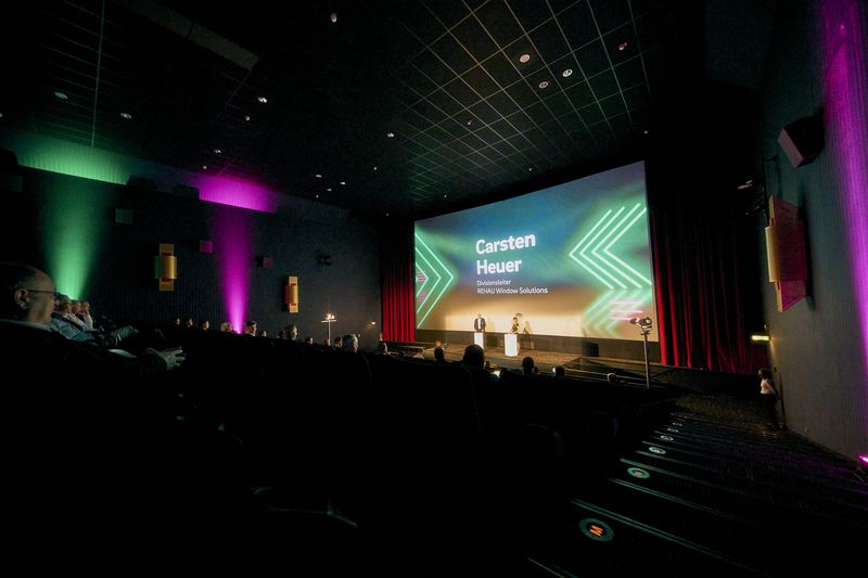 Es gab auch einen Ausblick auf kommende Messepremieren (Bild: Rehau).