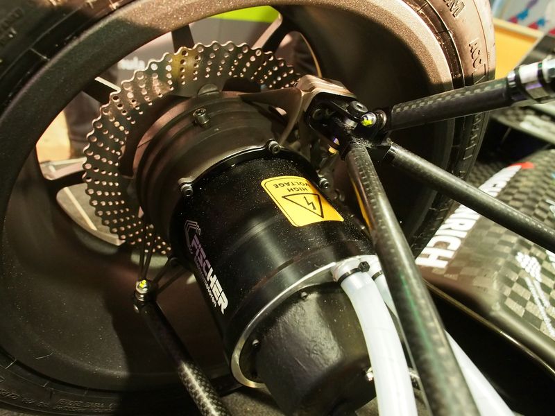 Der neue Radträger aus Titan. Bild: Rolf Lenk