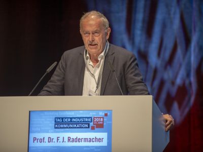 Die digitalen Weichen für die Zukunft stellen