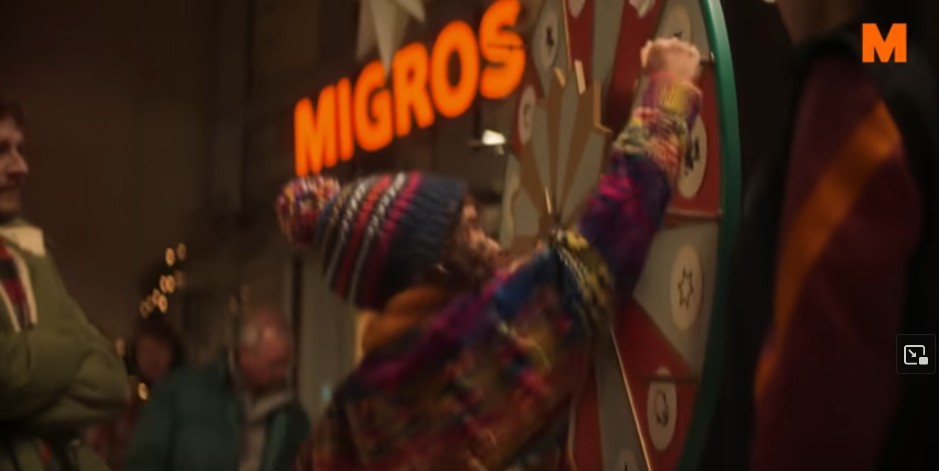 Beispiel: Migros knüpft auch 2023 wieder an Kindheitserinnerungen an (Screenshot: Youtube).